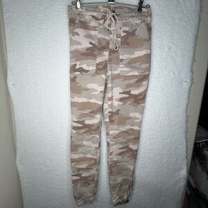 American‎ Eagle Women's Cream Camo Cargo Jogger Pants Sz 2 Reg Stretch High Rise
